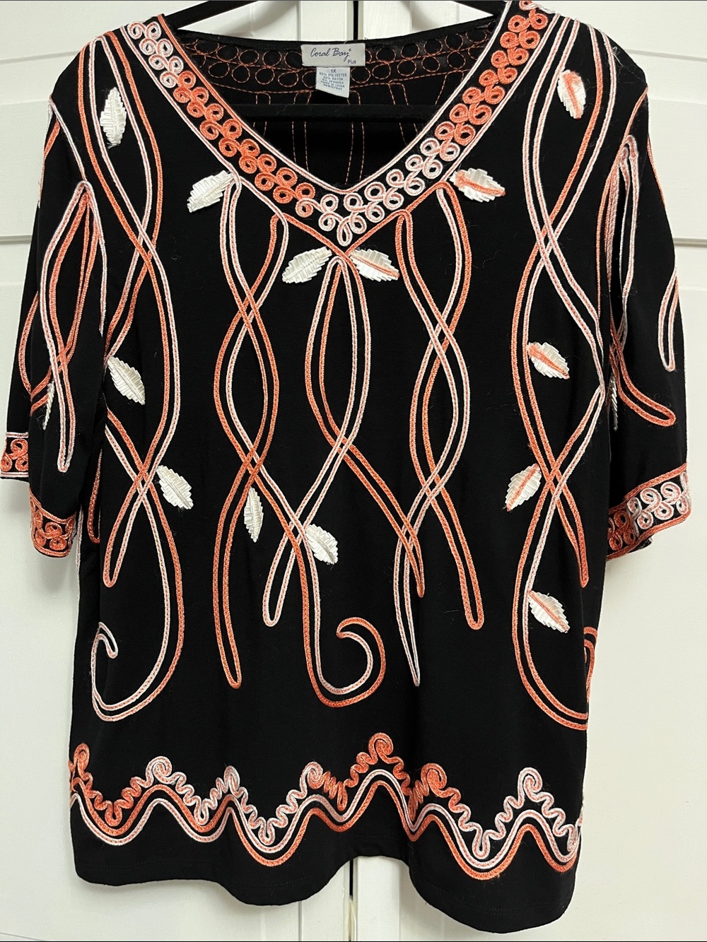 Coral Bay Black Tunic with Coral & White Embroidery Size 1X